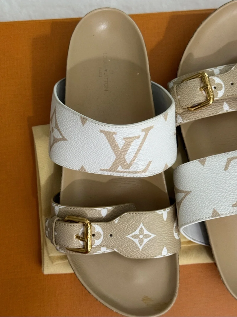 Louis Vuitton Bom Dia White & Tan Monogram Double-Strap Slide Sandals Sz 38